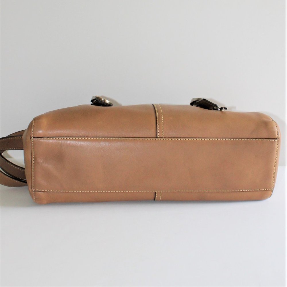 Fossil Classic (#75082) Tan Leather Shoulder Bag - Picture 4 of 8